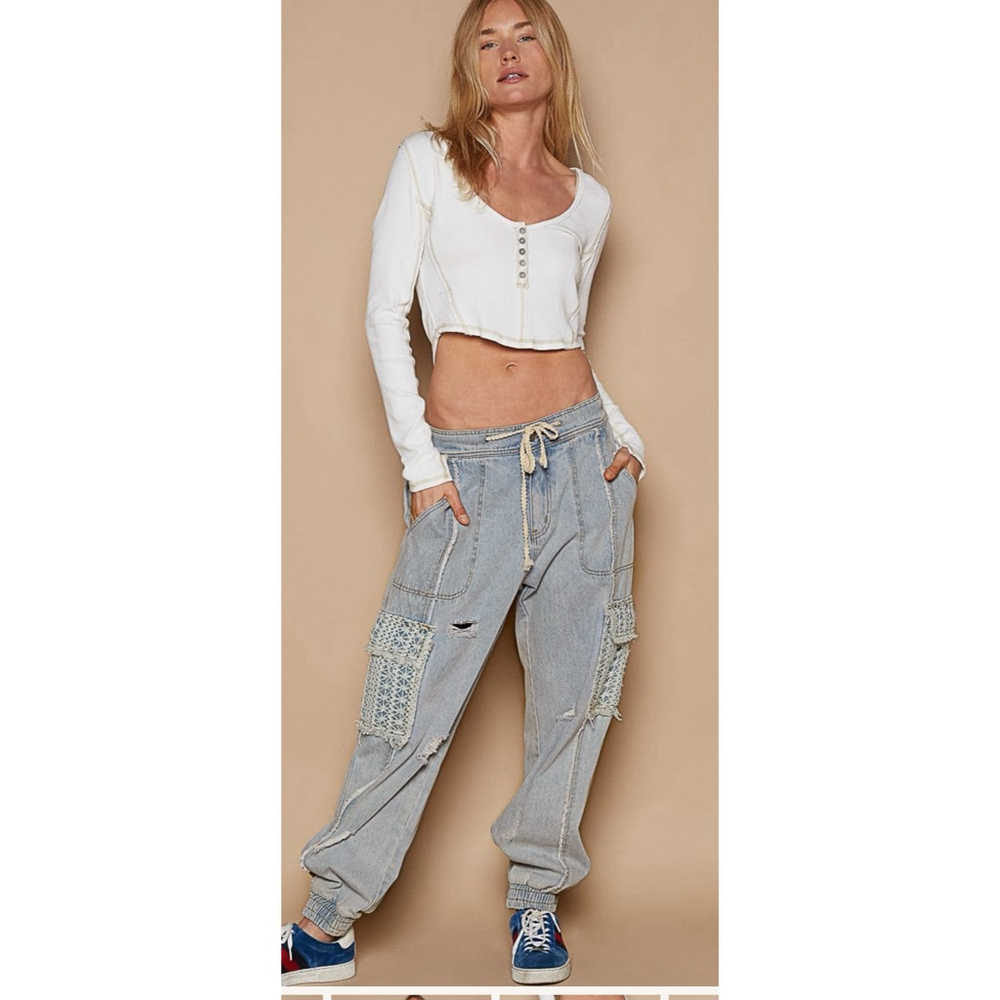 NWOT POL Pistachio Crochet Jogger Pants – High-End Boutique Small - Picture 5 of 5
